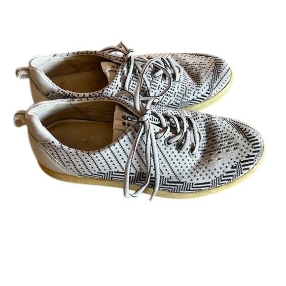 Ecco  White & Black Knit Pattern Hydromax Water Repellent Golf Shoes, size 37 - Picture 3 of 8